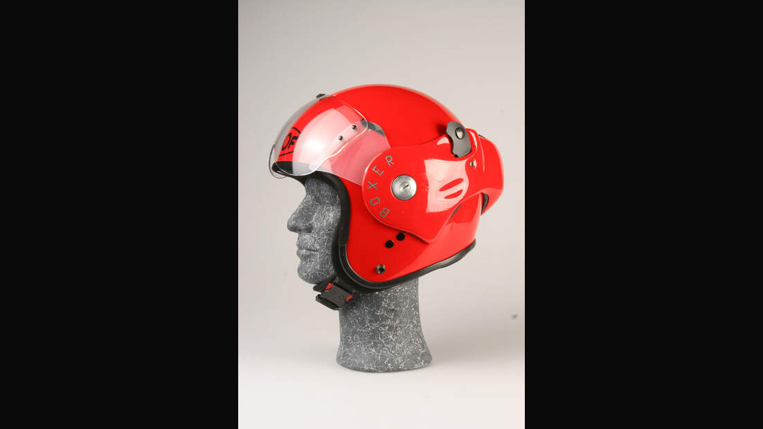 welche zulassung braucht ein motorradhelm