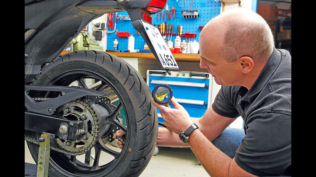 Motorrad nach langer Standzeit zum Laufen bringen