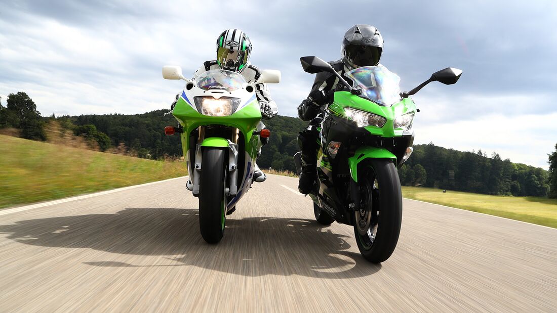 Максимальная скорость кавасаки 400. Kawasaki ZXR 400 Ninja. Kawasaki Ninja 400. Кавасаки cz.. Скорость на Кавасаки ЗХР 400.