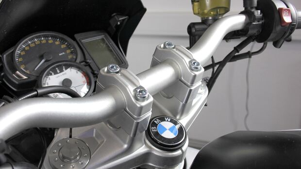 BMW Zubehöraktion: Navi, Windschild, Ladegerät - Haensle Motorradsport