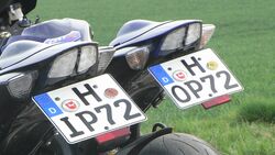 Kennzeichen passt nicht auf Kennzeichenhalterung - Motorrad Zubehör &  Bekleidung - 1000PS Motorrad Forum - Die stärkste Motorradseite im Internet