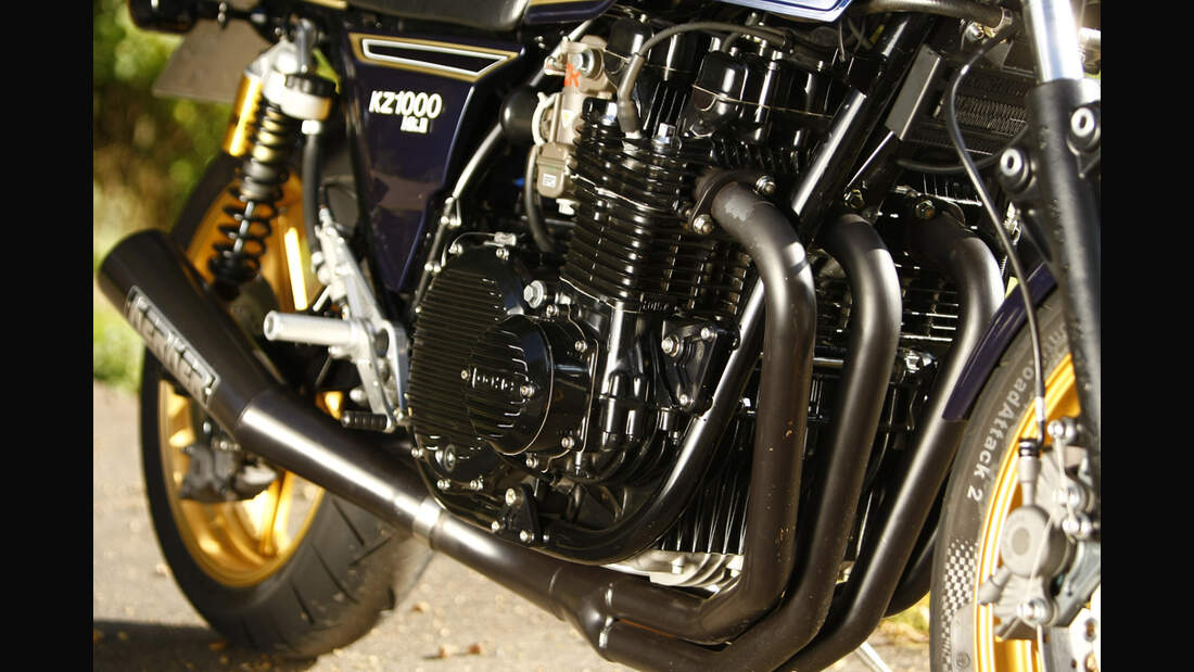 Dekorsatz Decals Kawasaki Z 1000 A2 Gold Silber Vinylfolie Dekorsatz Für Kawasaki Z 1000 A2 – Goldmetallic Oder Silberne Vinylfolie Als Reproduktion Goldene Motorrad-Aufkleber