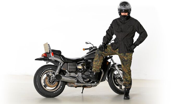 Welche Kleidung ist beim Motorrad Pflicht?