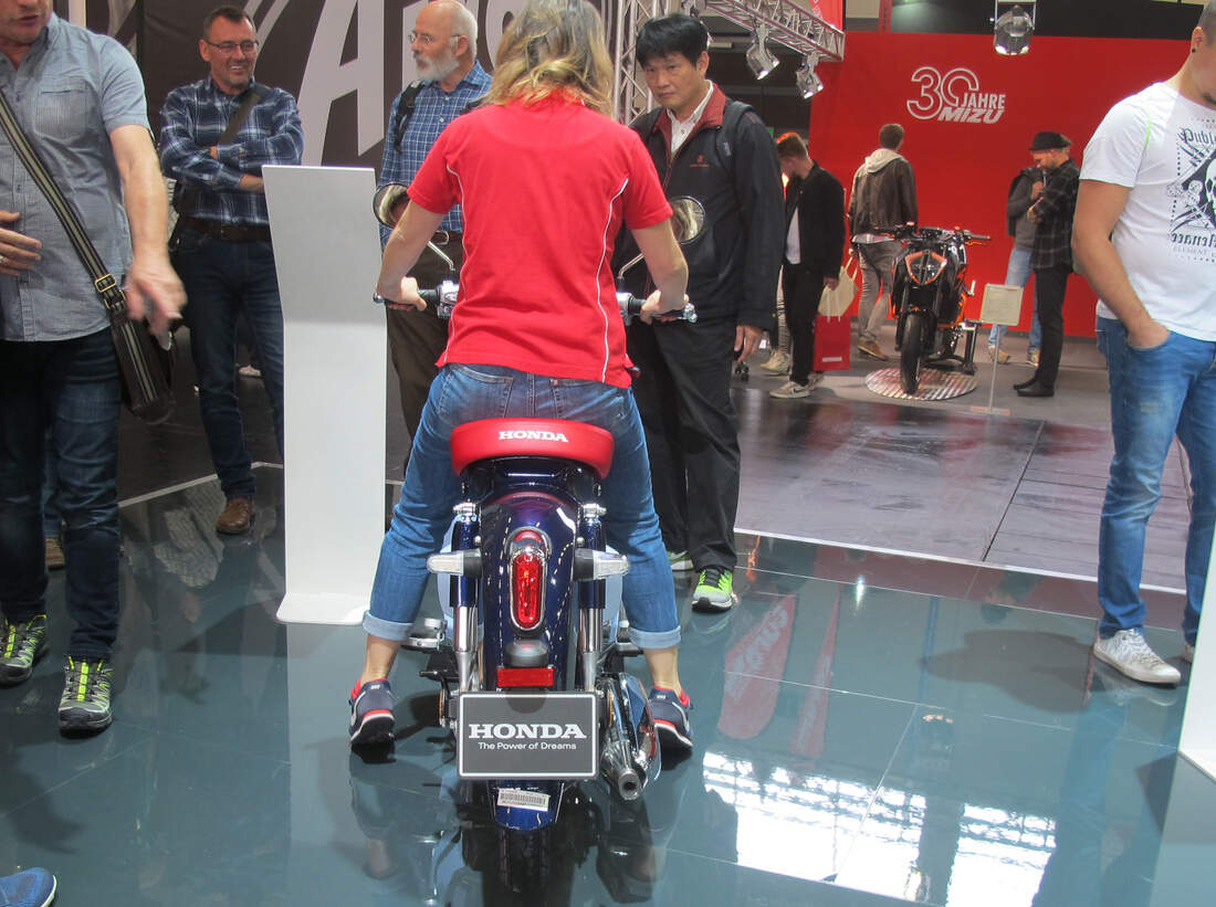 Motorräder für kleine Frauen und kleine Männer