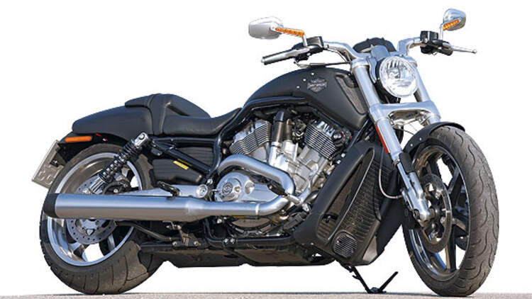 Vergleichstest: Harley-Davidson V-Rod gegen Suzuki Intruder |  MOTORRADonline.de