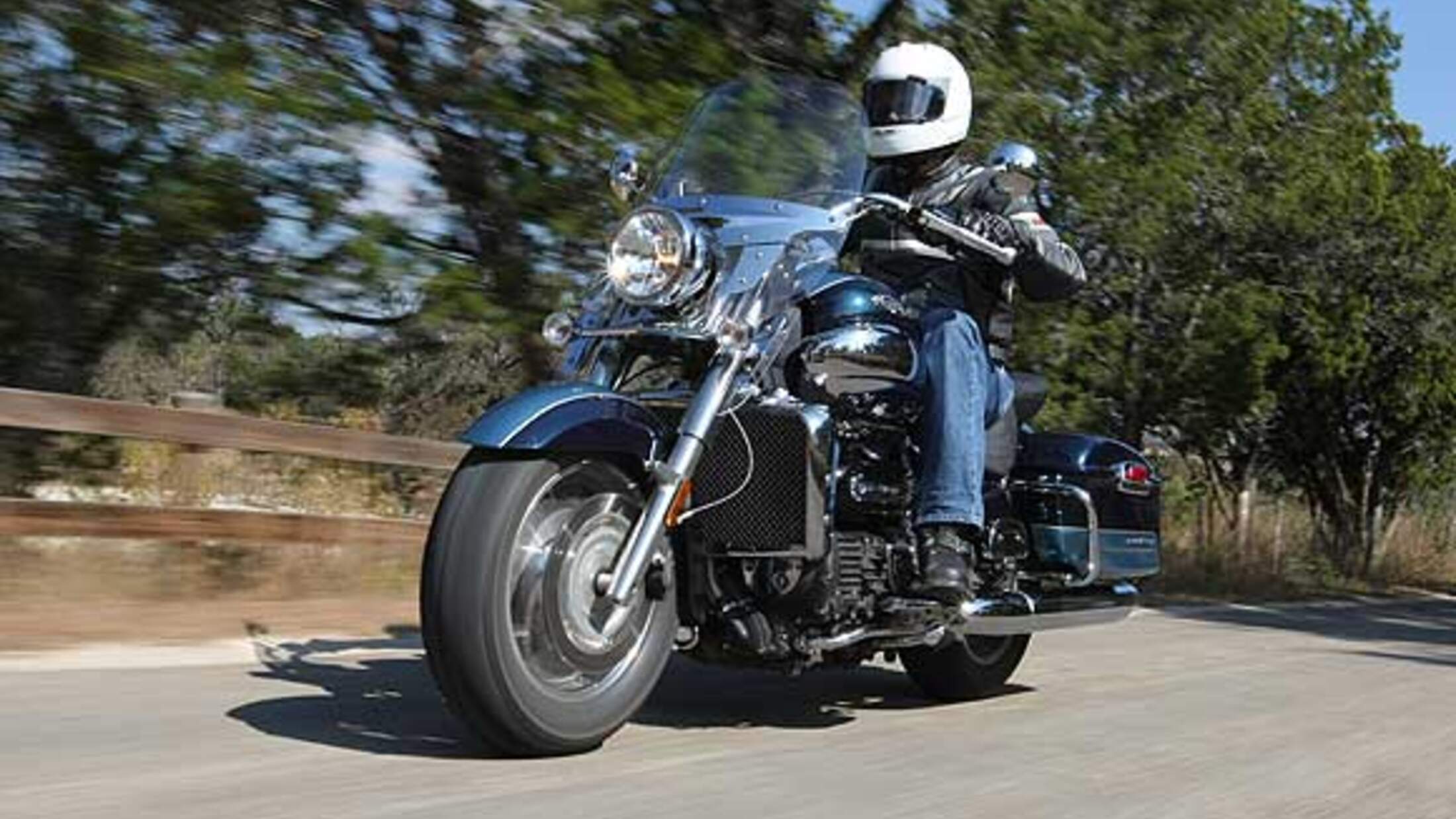 Triumph rocket 3 deals touring