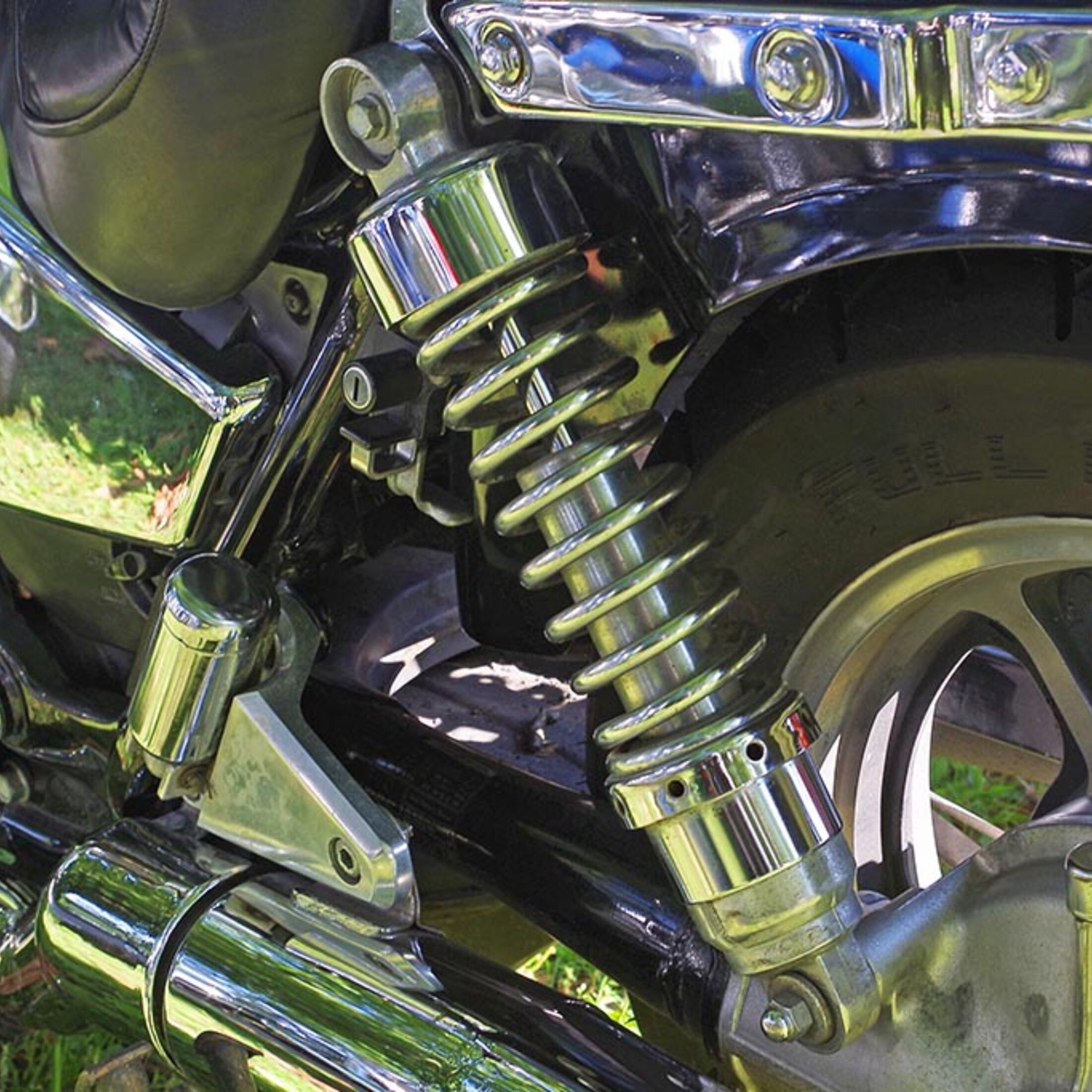 BITUBO Motorrad-Federbeine Stoßdämpfer-Satz hinten BI-HD037-WME02V2 stereo  schwarz neu f. Harley Davidson Dyna Street Bob/Super Glide/Fat Bob/Wide  Glide u.a.