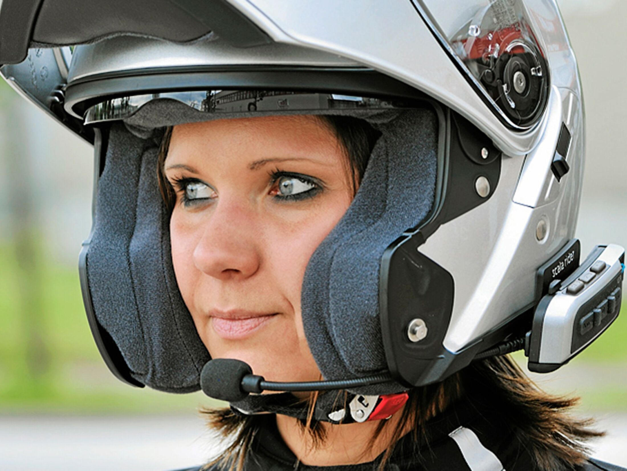 Servicetest: Kundenbetreuung Helmanbieter