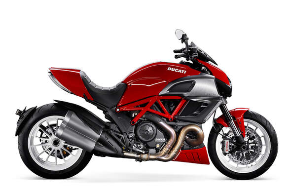 Ducati Diavel > aktuelle Tests & Fahrberichte