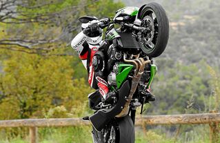 Premiere Kawasaki Z 800 Das Neue Naked Bike Motorradonline De