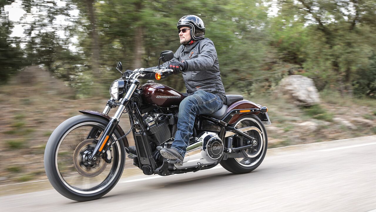 Harley Davidson Softail Breakout Im Fahrbericht Motorradonline De